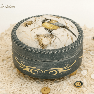 [Декупаж][Анна Турчина] Видеокурс по созданию интересных работ с распечатками на ткани "Ткань и дерево" (2022)