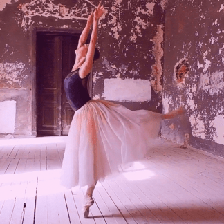 [Пражская медиашкола] Практический онлайн-курс по нейросетям для создания видео (2023)