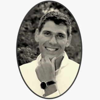 [Зуши Плетнев] Разбор Джейсона Фладлена "Как он продал продукт за 3к каждому 3 слушателю, который не собирался покупать" (2025)